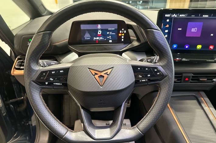 Blå Cupra Born fra 2023