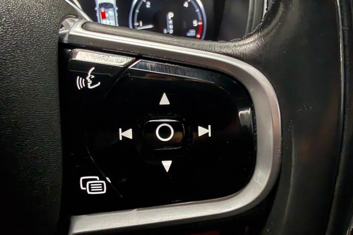 Sort Volvo XC90 fra 2015