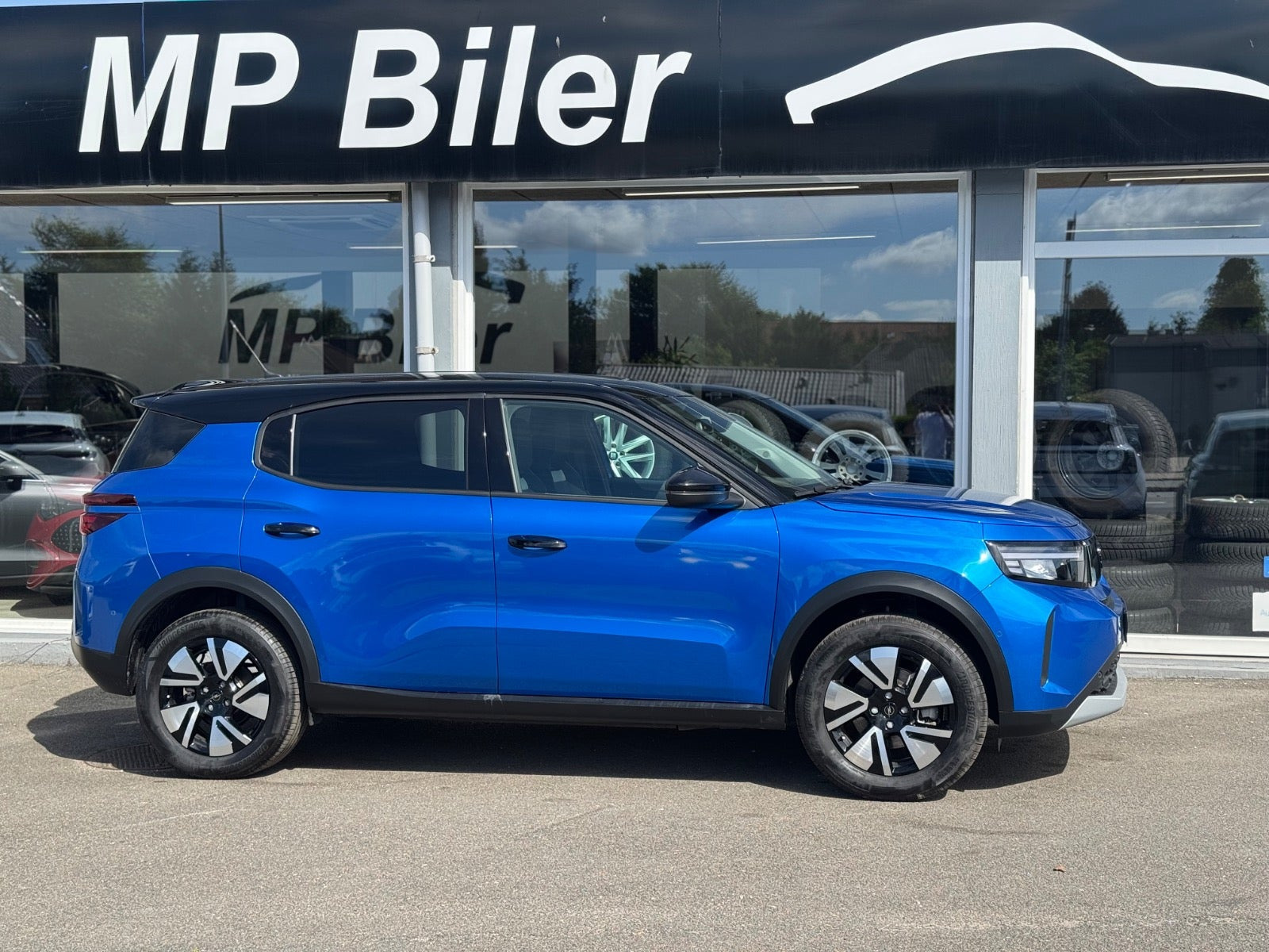 Blå Opel Frontera fra 2025