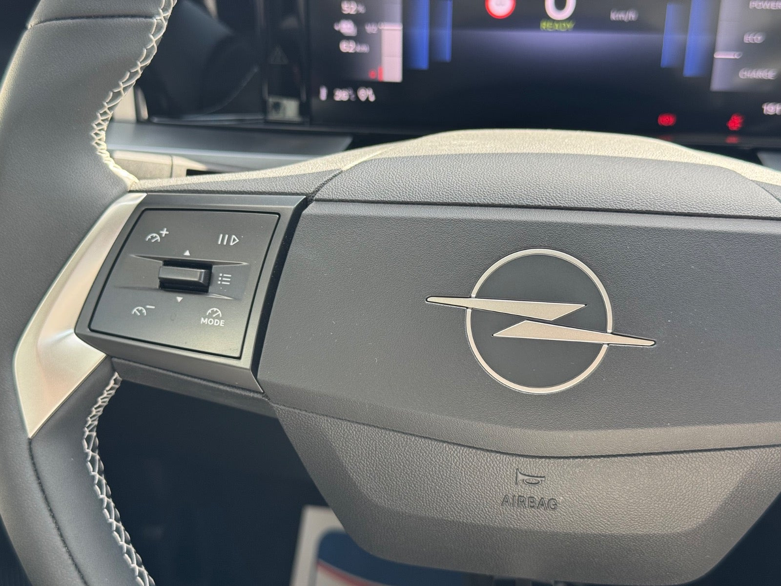 Blå Opel Frontera fra 2025
