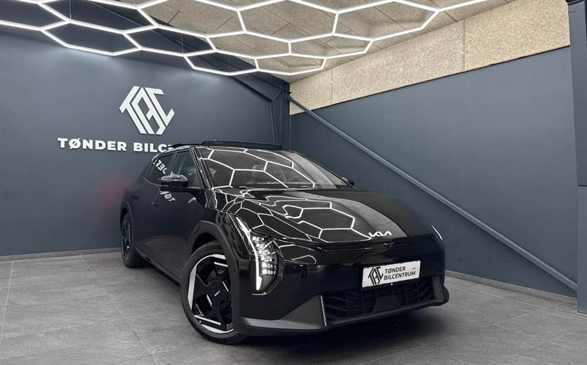 Kia EV4 81 Long Range Earth