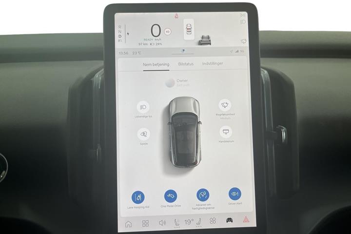Grå Volvo EX30 fra 2025