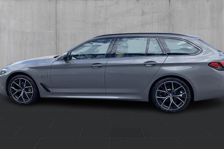 undefined BMW 530e fra 2022