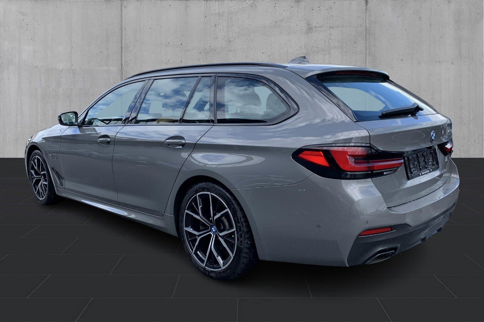 undefined BMW 530e fra 2022