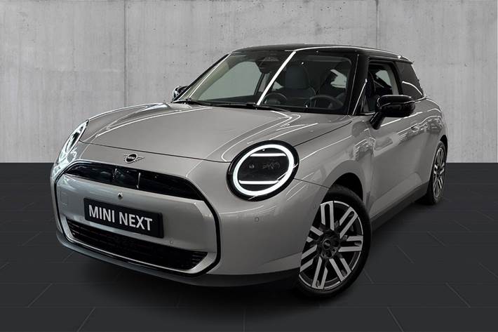 Sølv Mini Cooper E fra 2024