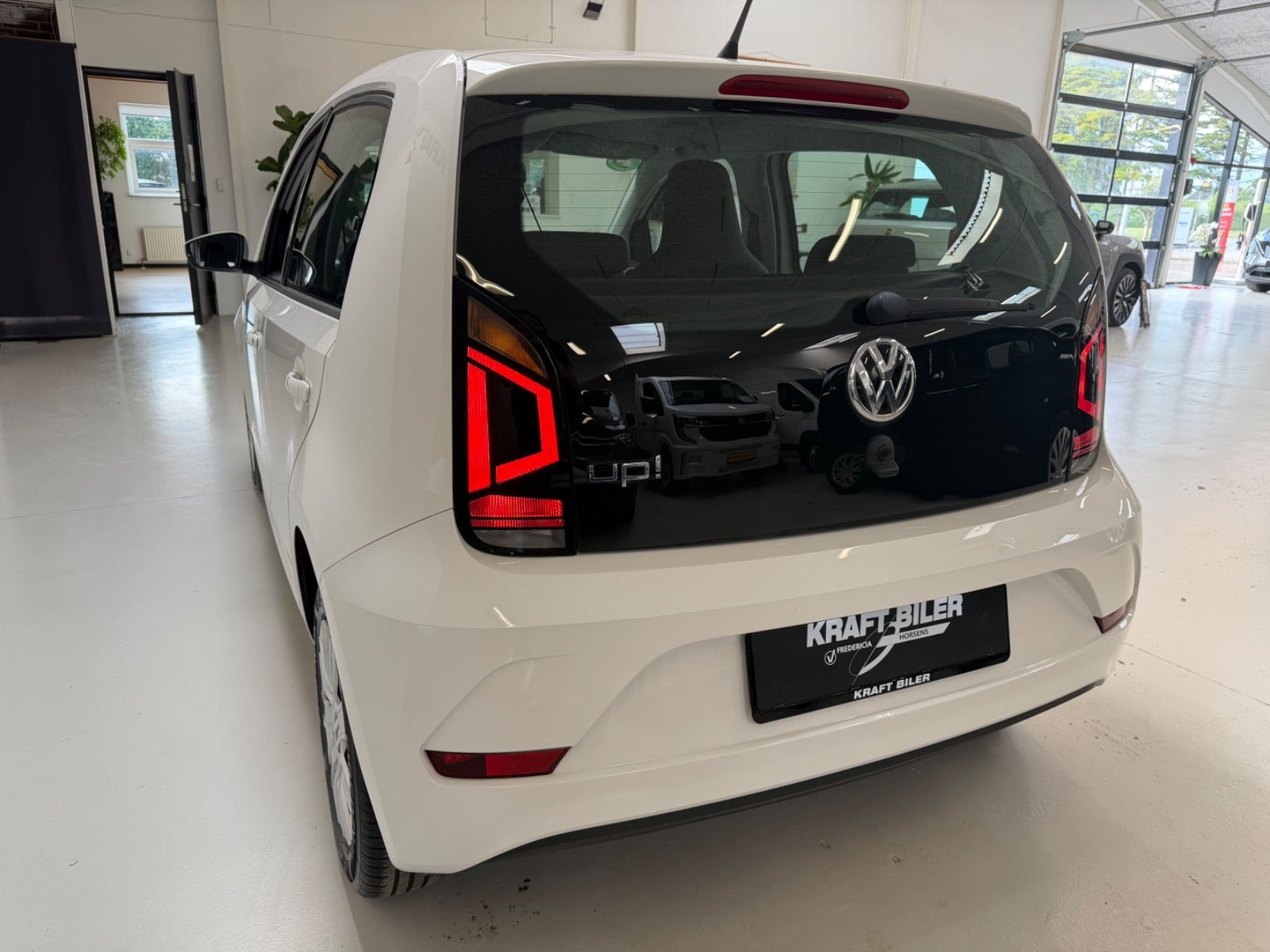 Hvid VW UP! fra 2017