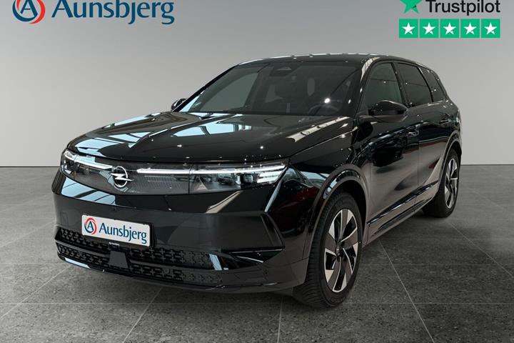 Sort Opel Grandland-e fra 2026 set udefra