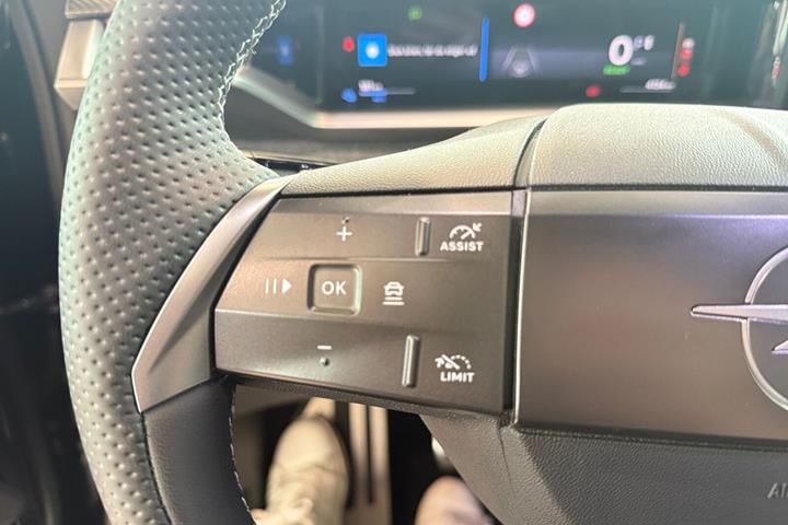 Sort Opel Grandland-e fra 2026