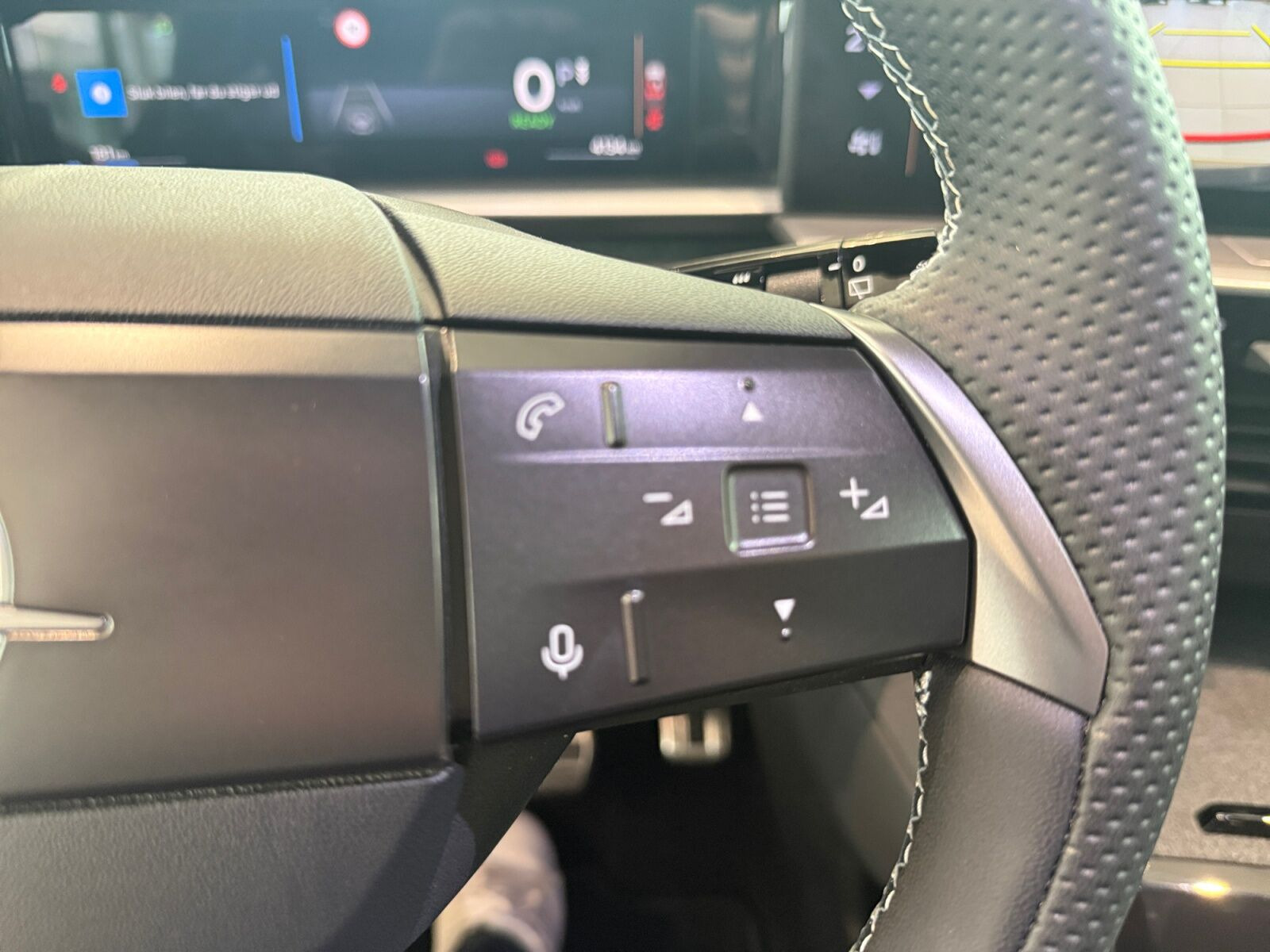Sort Opel Grandland-e fra 2026
