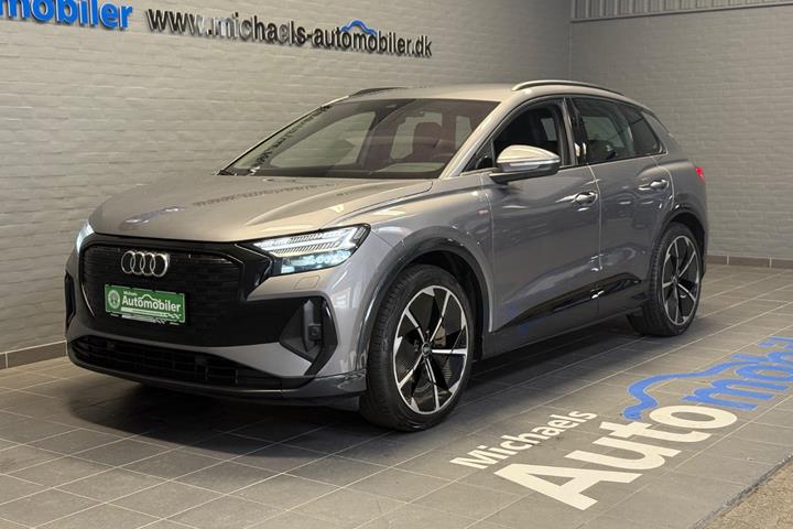Grå Audi Q4 e-tron fra 2022 set udefra
