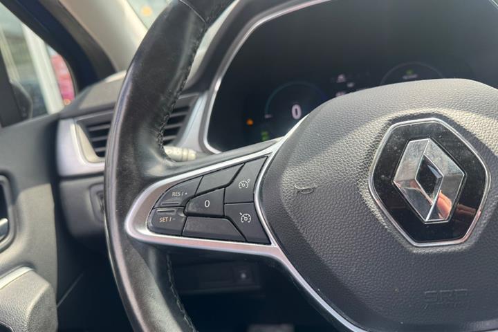 Blå Renault Captur fra 2021