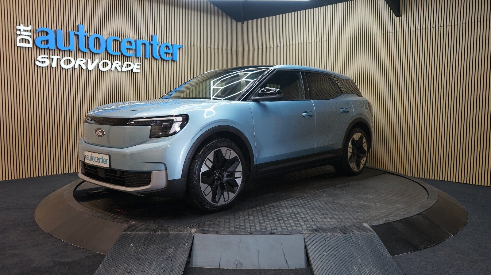 Blå Ford Explorer fra 2025