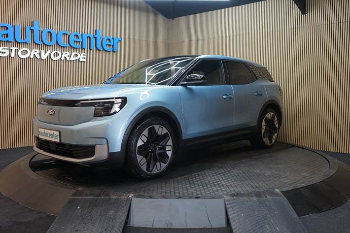 Blå Ford Explorer fra 2025
