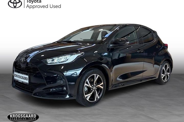 Sort Toyota Yaris fra 2025 set udefra