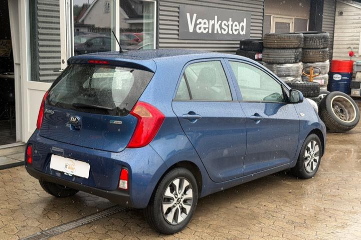 Blå Kia Picanto fra 2017