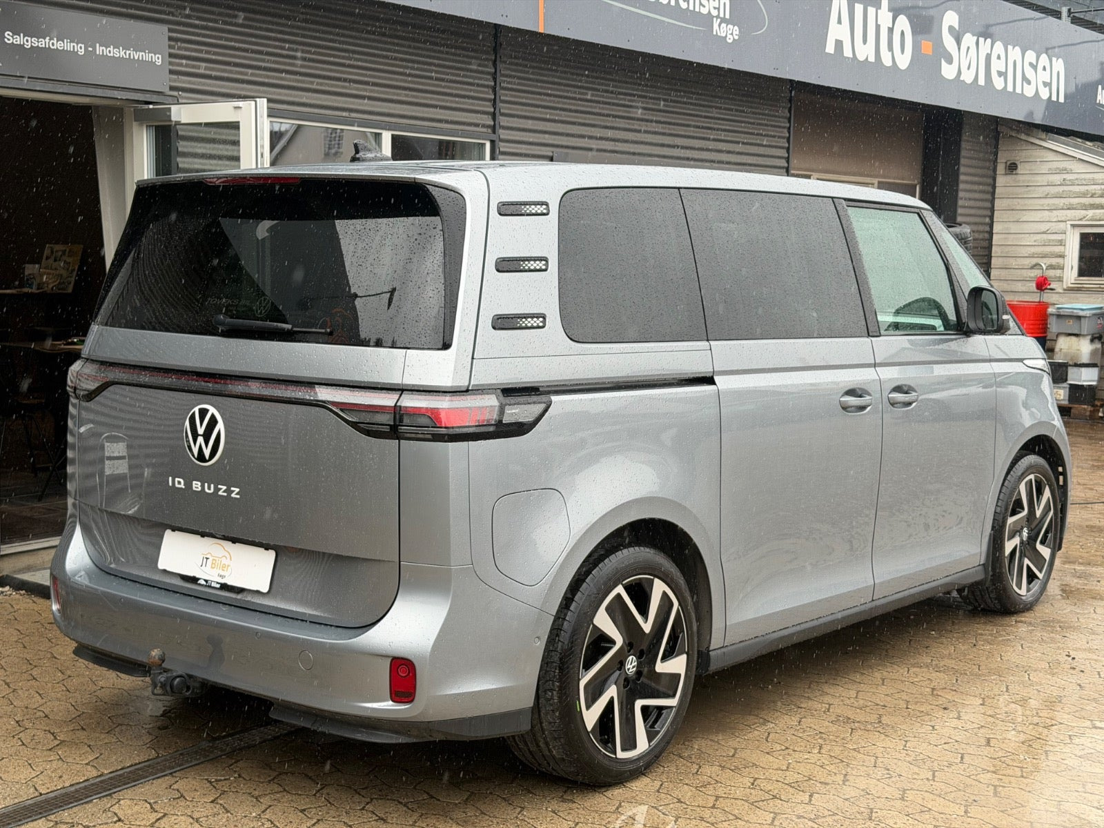 Sølv VW ID.Buzz fra 2024