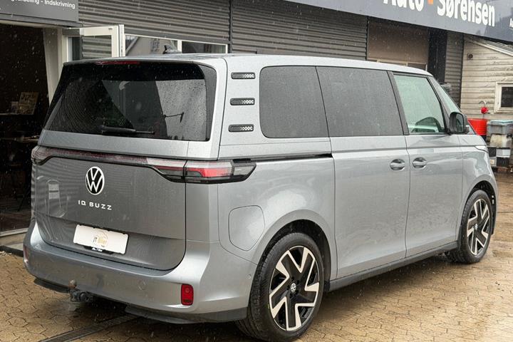 Sølv VW ID.Buzz fra 2024
