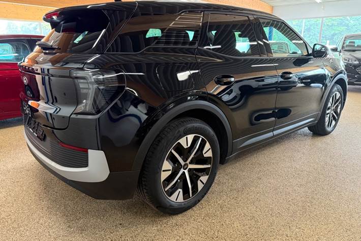 Sort Ford Explorer fra 2025