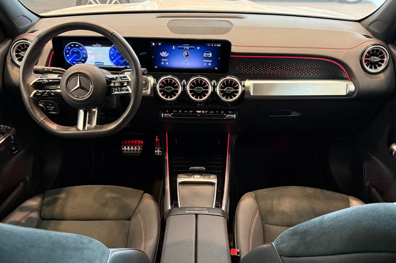 Hvid Mercedes EQB250+ fra 2026