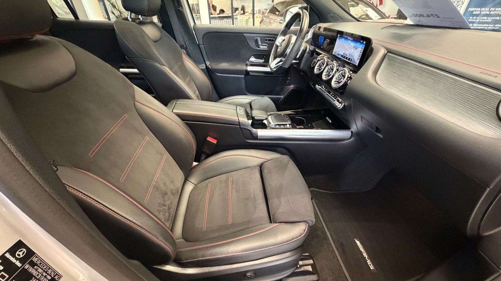 Sølv Mercedes EQA250+ fra 2023