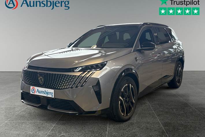 Grå Peugeot e-5008 fra 2026 set udefra