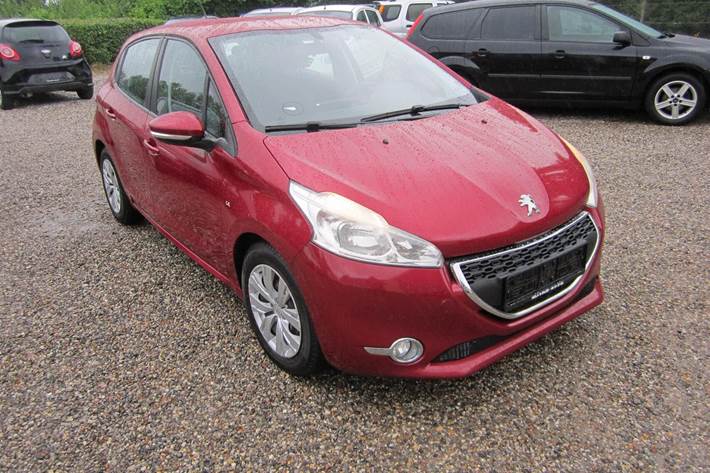 undefined Peugeot 208 fra 2012