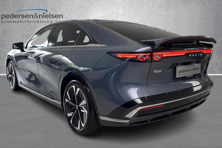 undefined Mazda 6e fra 2025