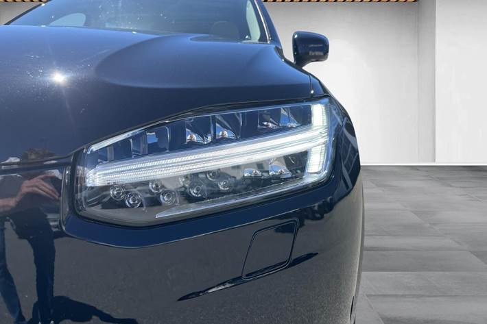 Sort Volvo XC90 fra 2022