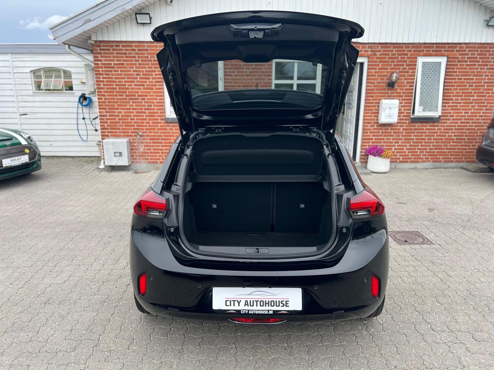 Sort Opel Corsa-e fra 2023