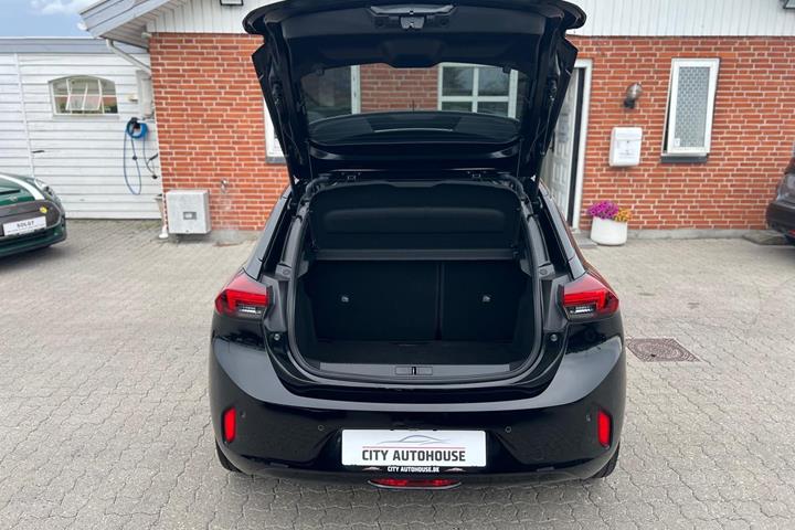 Sort Opel Corsa-e fra 2023