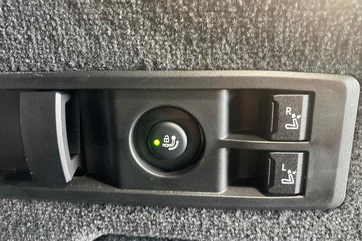 Grå BMW iX fra 2022