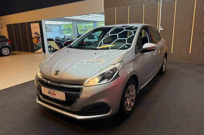 Sølv Peugeot 208 fra 2015