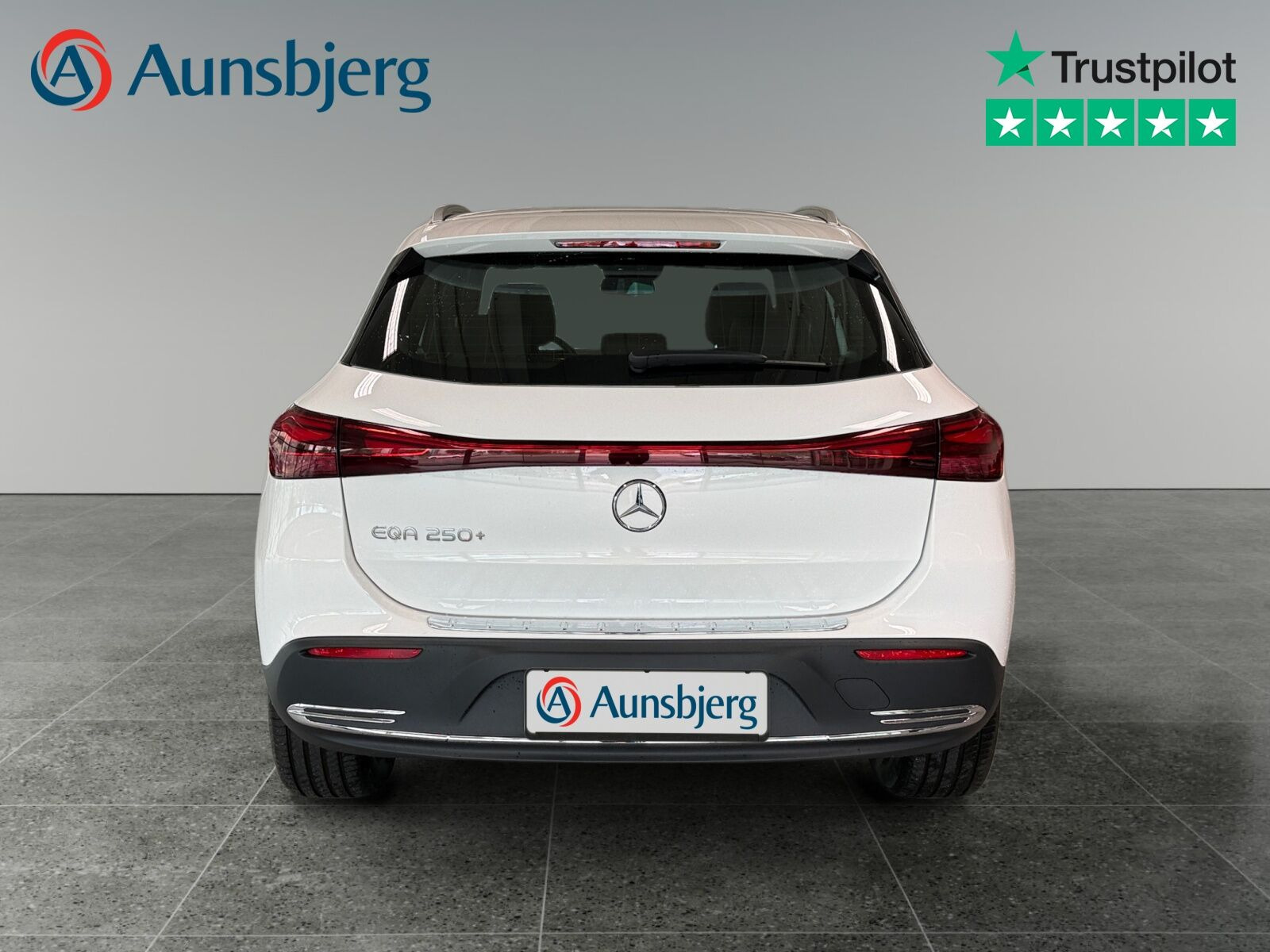 Hvid Mercedes EQA250+ fra 2025
