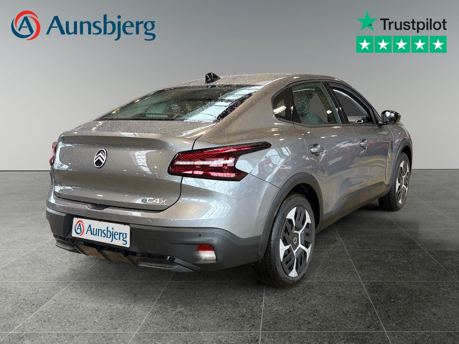 Grå Citroën ë-C4 X fra 2025