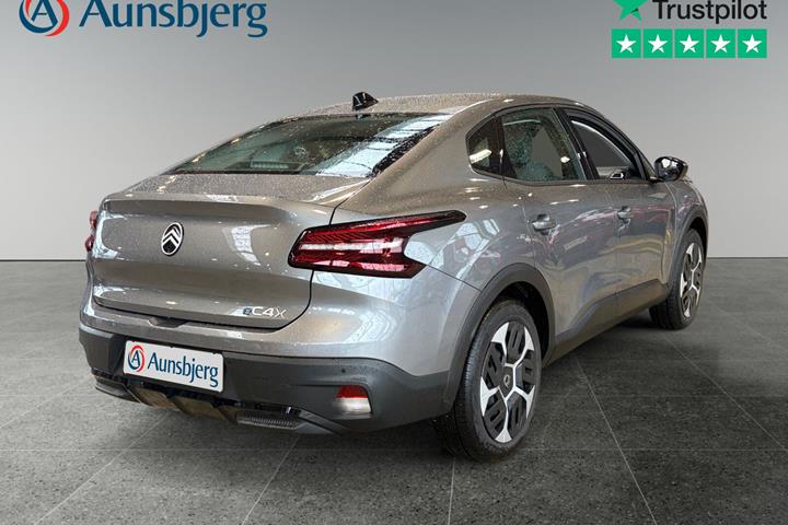 Grå Citroën ë-C4 X fra 2025