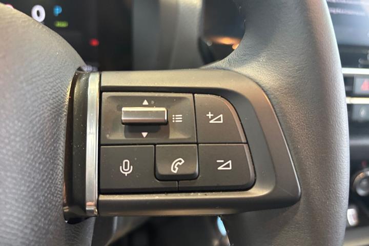 Grå Citroën ë-C4 X fra 2025
