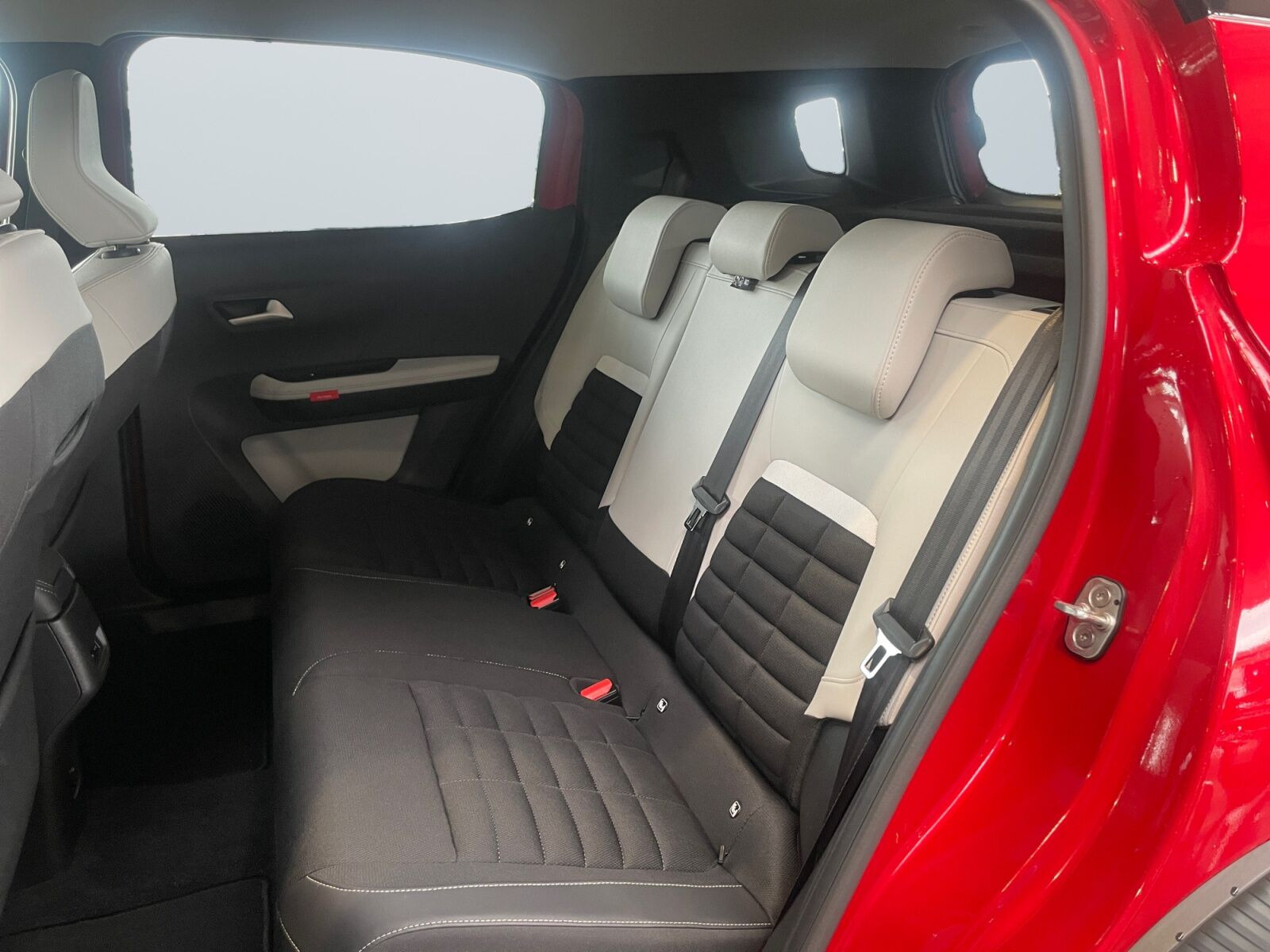 Rød Citroën e-C3 Aircross fra 2025