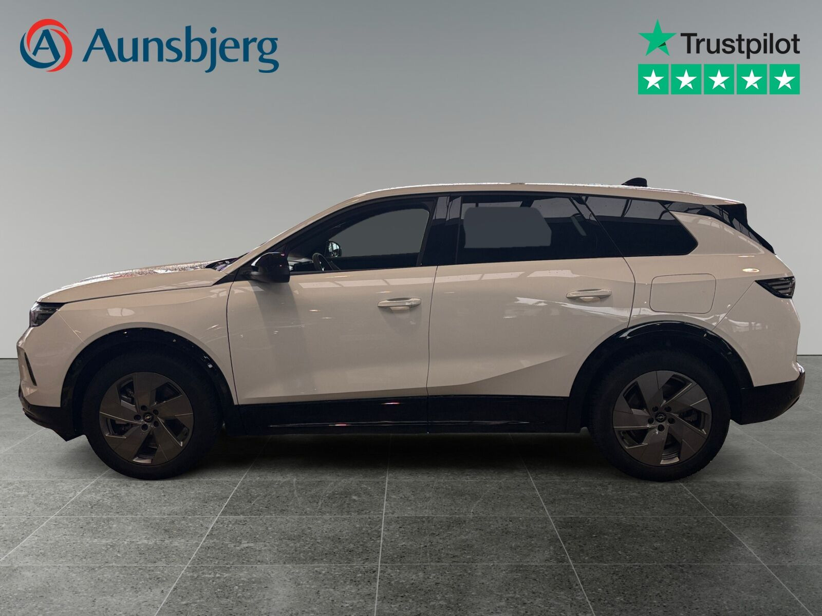 Hvid Opel Grandland-e fra 2025