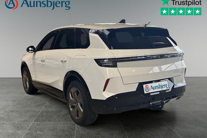 Hvid Opel Grandland-e fra 2025