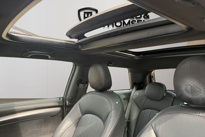 Sølv Mini Cooper fra 2023