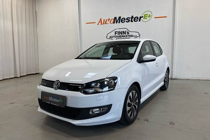 Hvid VW Polo fra 2016 set udefra
