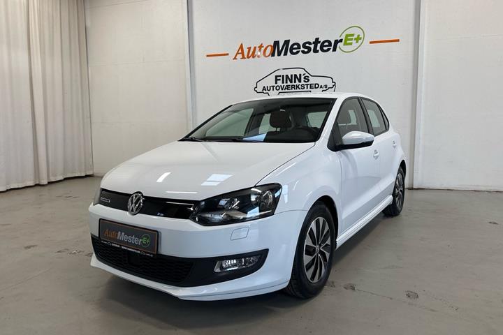 Hvid VW Polo fra 2016 set udefra