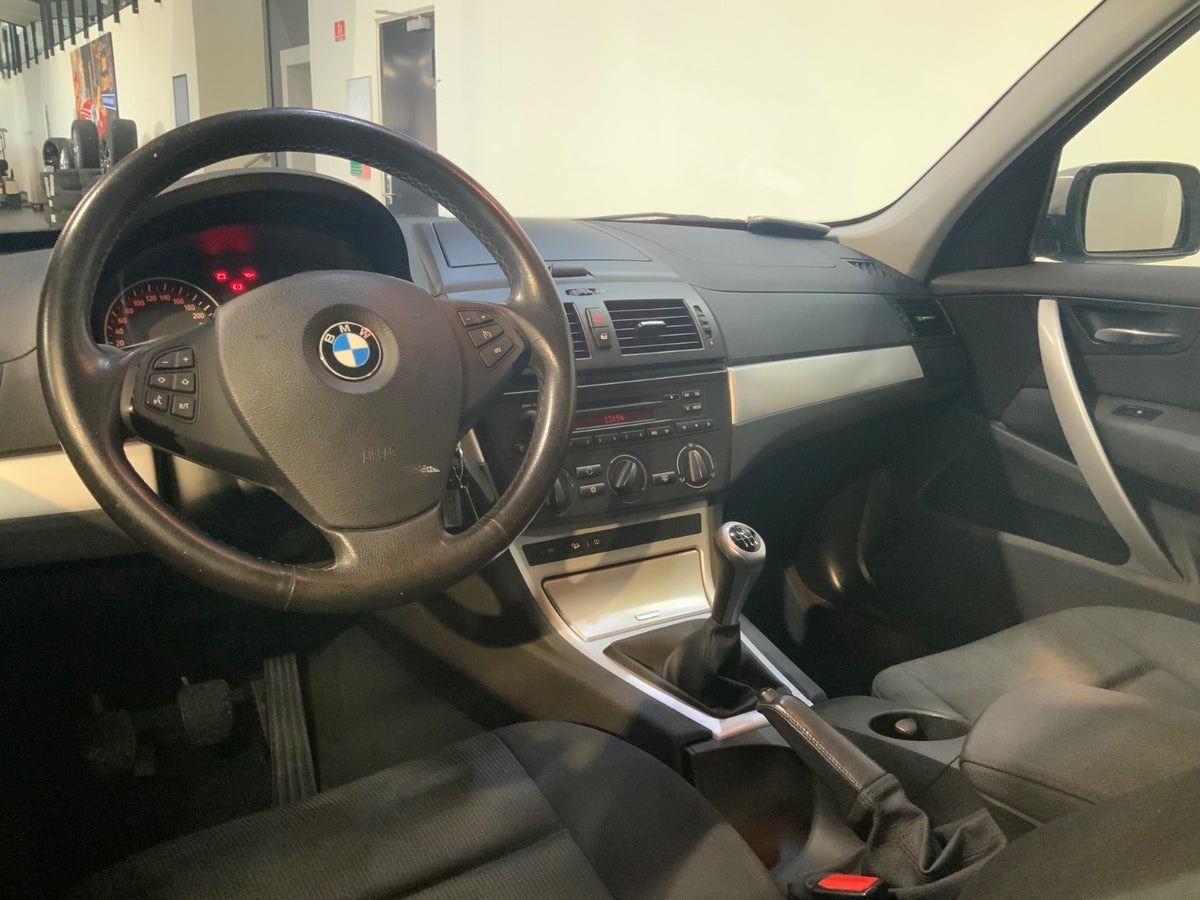 Sølv BMW X3 fra 2007