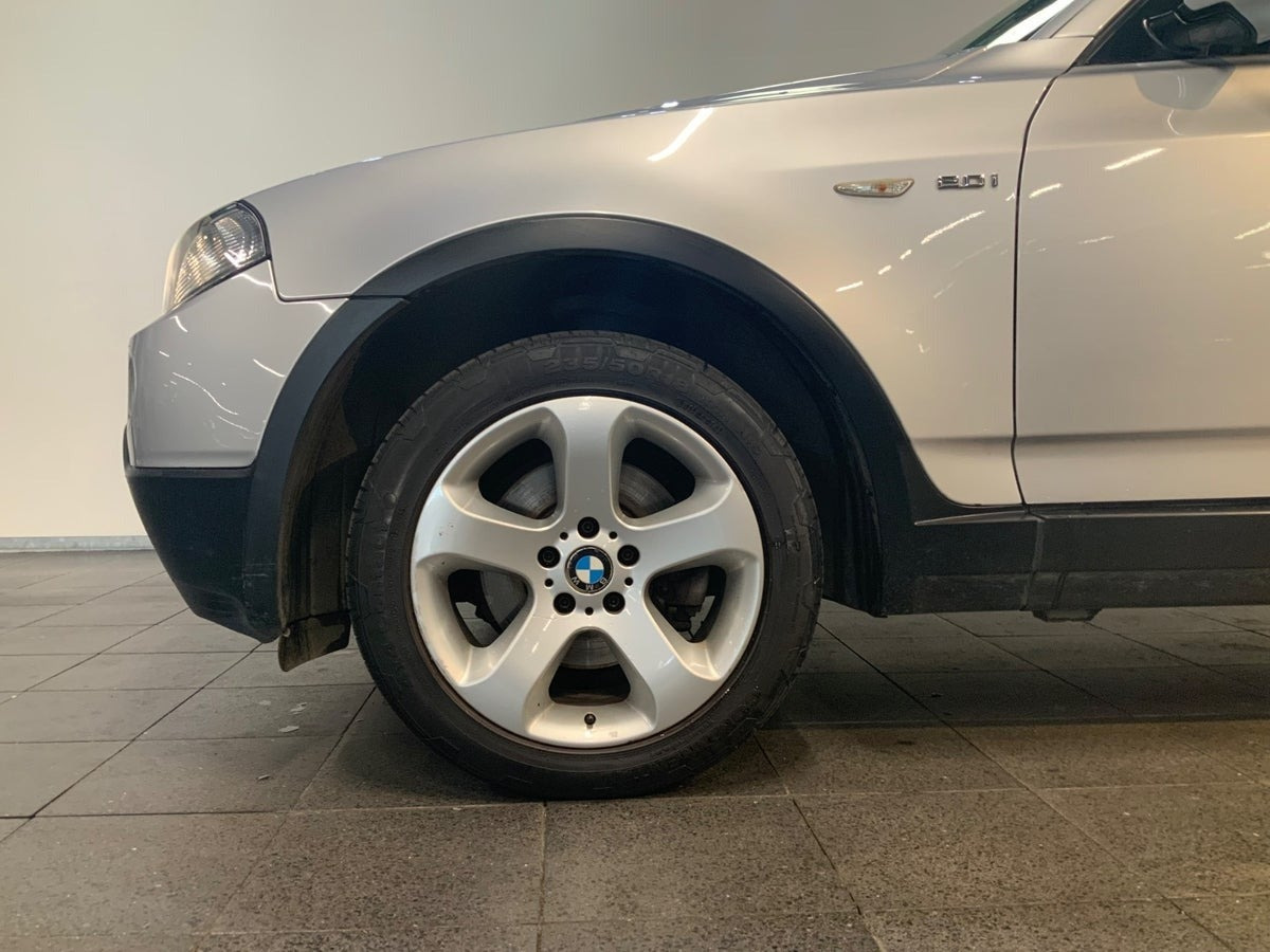 Sølv BMW X3 fra 2007
