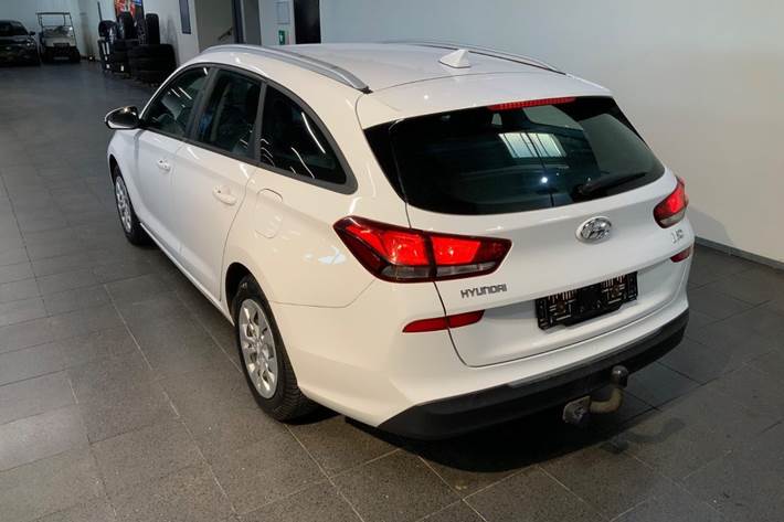 Hvid Hyundai i30 fra 2019