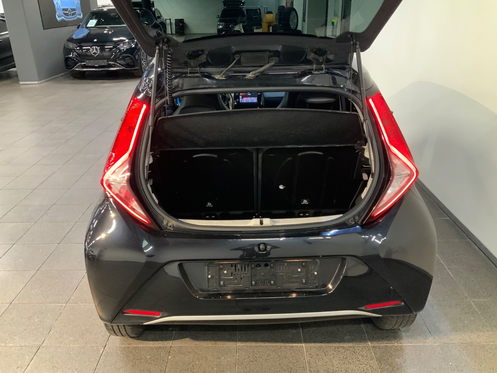 Sort Toyota Aygo fra 2018