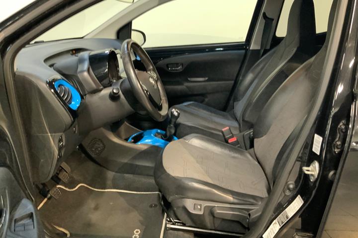 Sort Toyota Aygo fra 2018