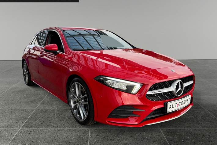 Rød Mercedes A220 fra 2018
