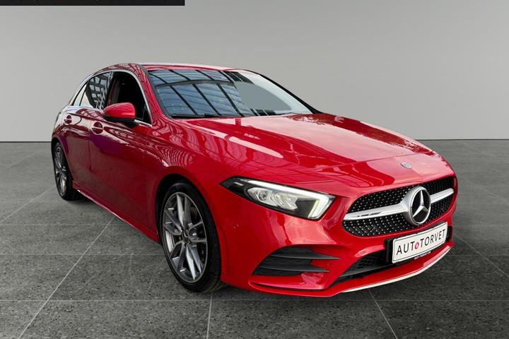 Rød Mercedes A220 fra 2019