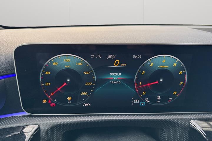 Rød Mercedes A220 fra 2019